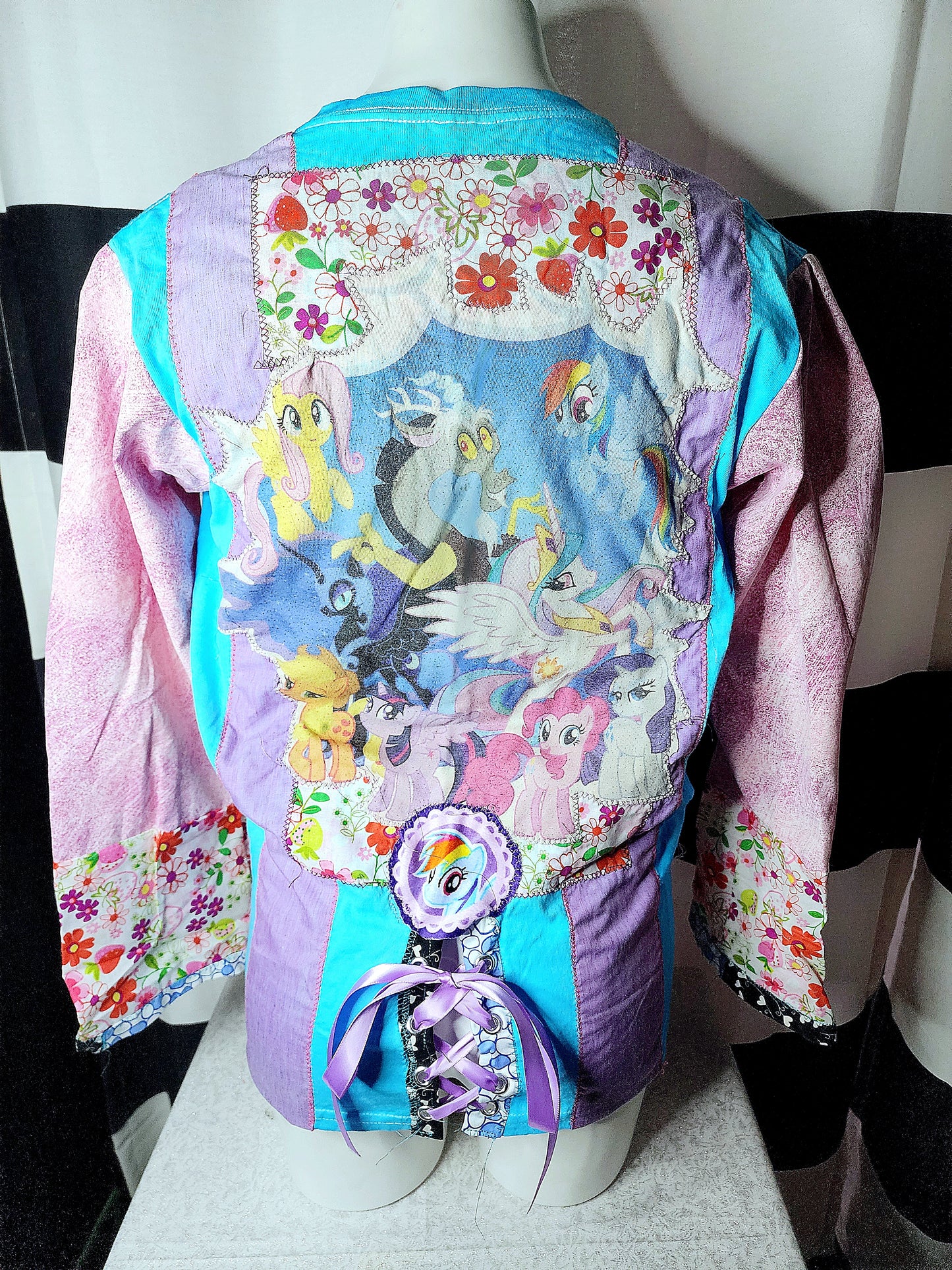 Pony Fan Shrug