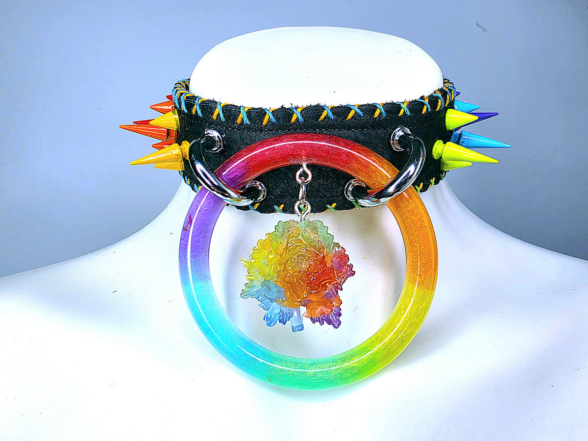 A rainbow theme choker